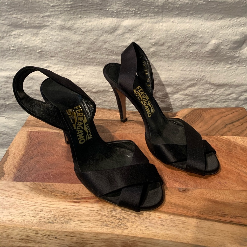 👠ferragamo open toed heels